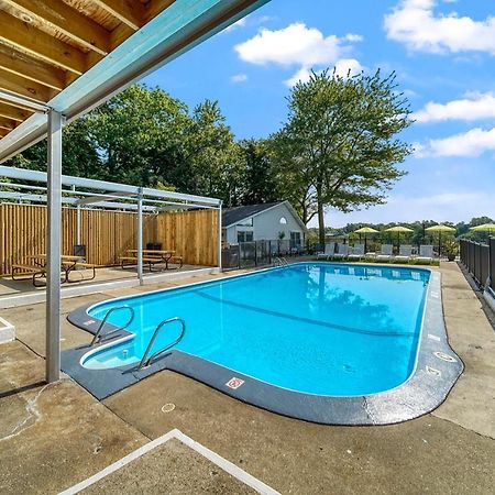 Holiday Hill Resort Saugatuck Εξωτερικό φωτογραφία