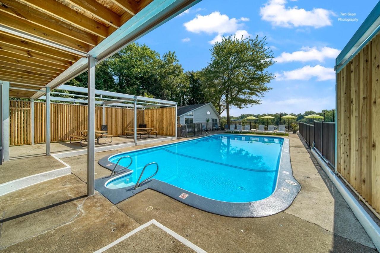 Holiday Hill Resort Saugatuck Εξωτερικό φωτογραφία