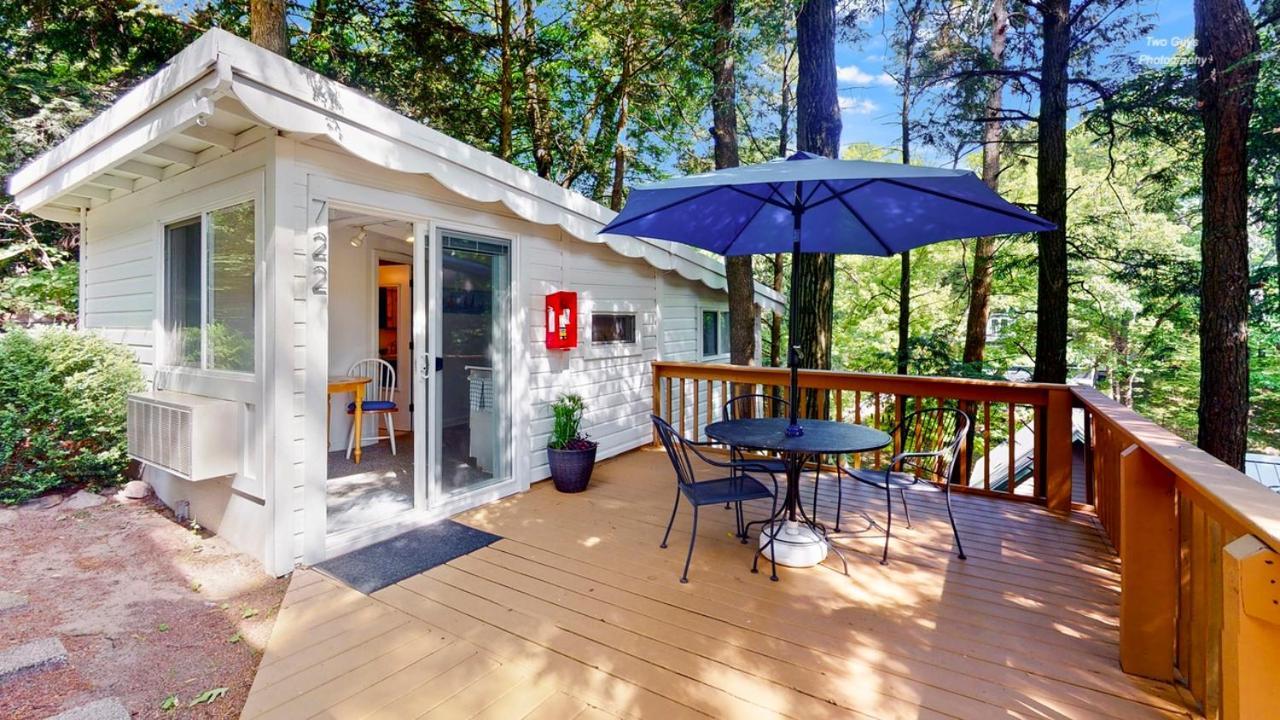 Holiday Hill Resort Saugatuck Εξωτερικό φωτογραφία