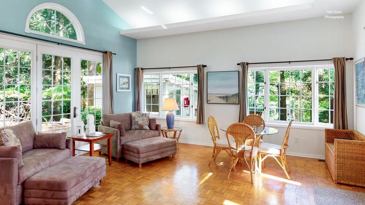 Holiday Hill Resort Saugatuck Εξωτερικό φωτογραφία
