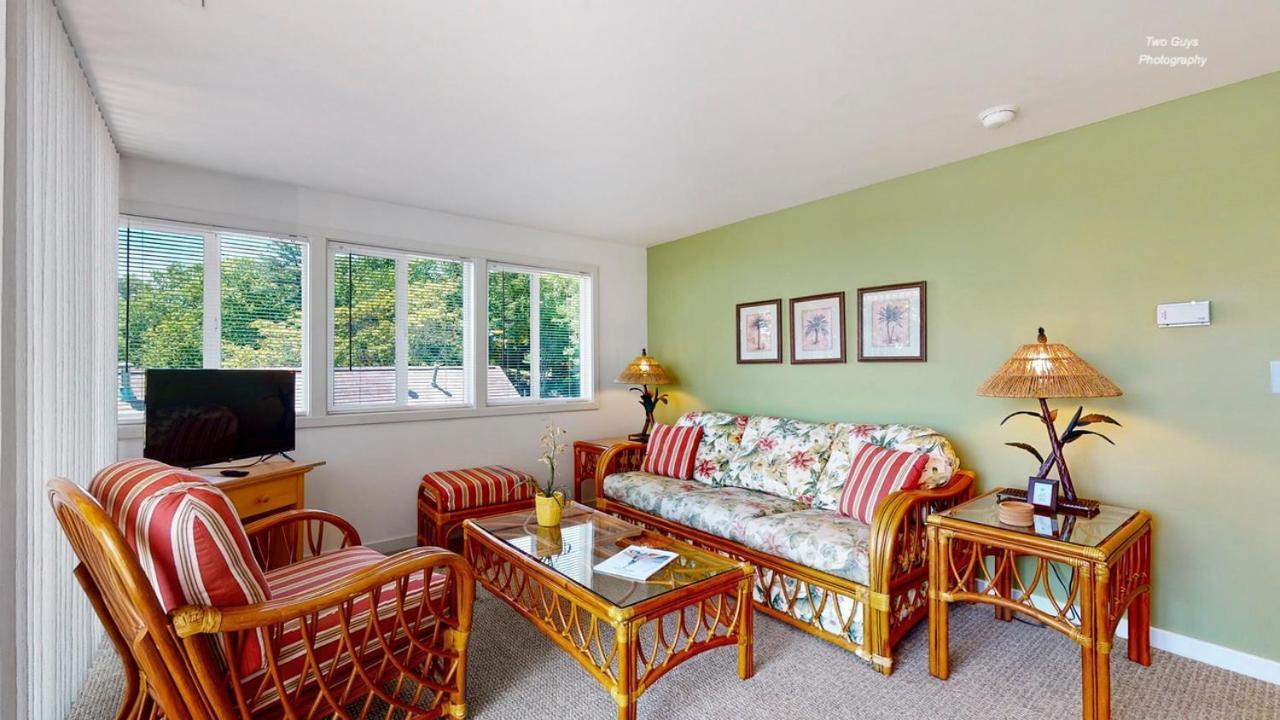 Holiday Hill Resort Saugatuck Εξωτερικό φωτογραφία