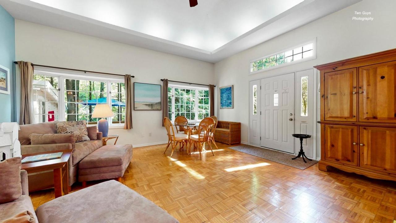 Holiday Hill Resort Saugatuck Εξωτερικό φωτογραφία